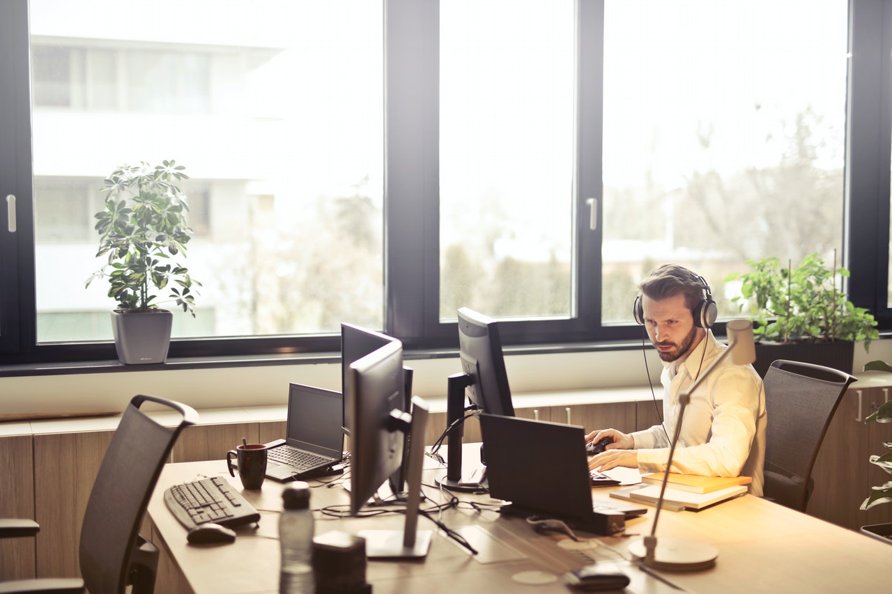 10 qualités indispensables pour réussir avec une entreprise en ligne