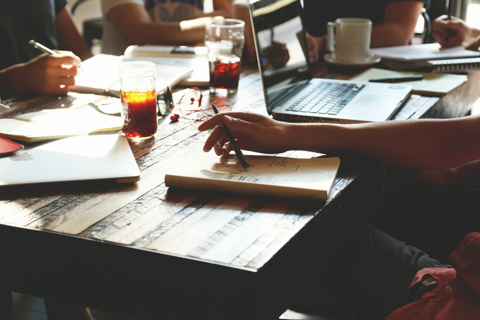 3 exemples de stratégie de marketing numérique pour guider votre croissance.