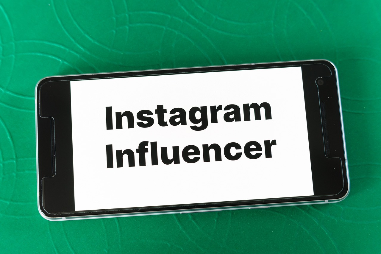 Le placement de produit avec les influenceurs : comment collaborer de manière efficace et authentique