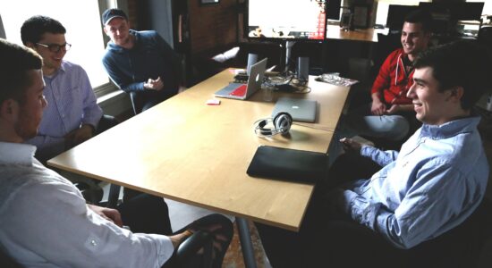 Qui_sont_les_parties_prenantes_et_comment_affectent_elles_votre_entreprise_?